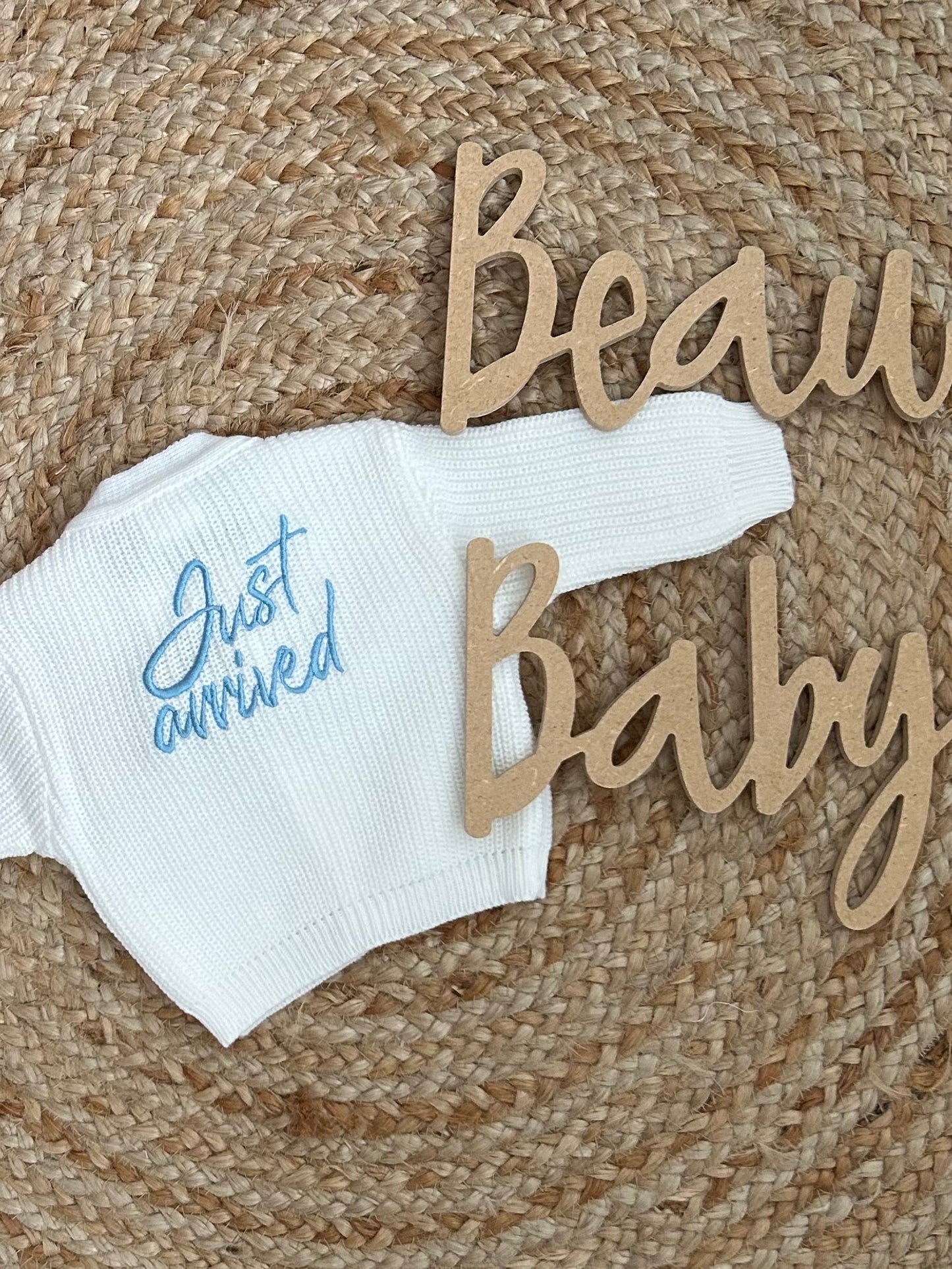 JUST ARRIVED babies white vneck embroided cardigan