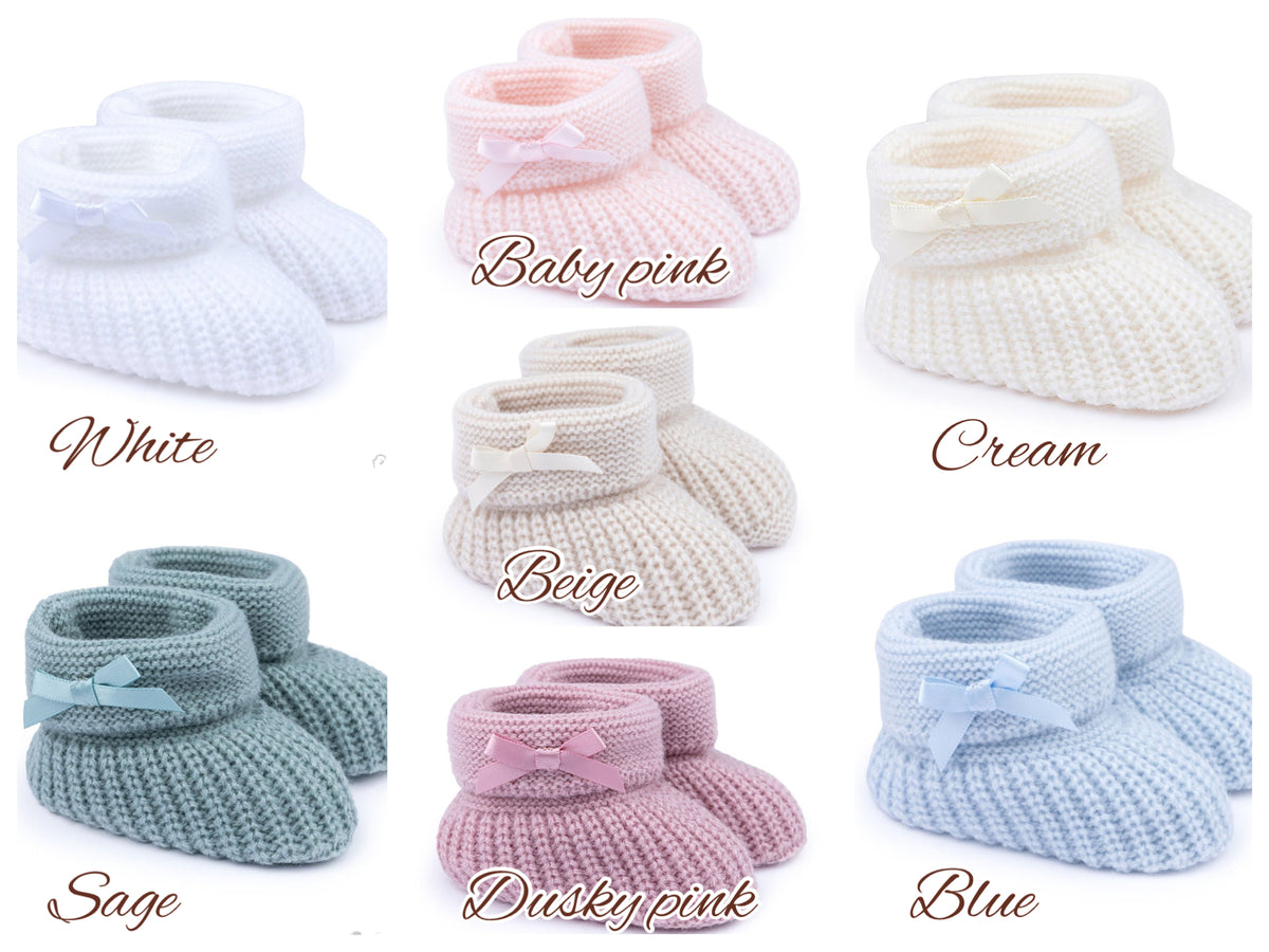 Babies soft knitted bootees